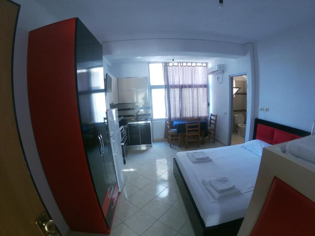 Honey Apartments Near Promenade Sarandë Eksteriør billede