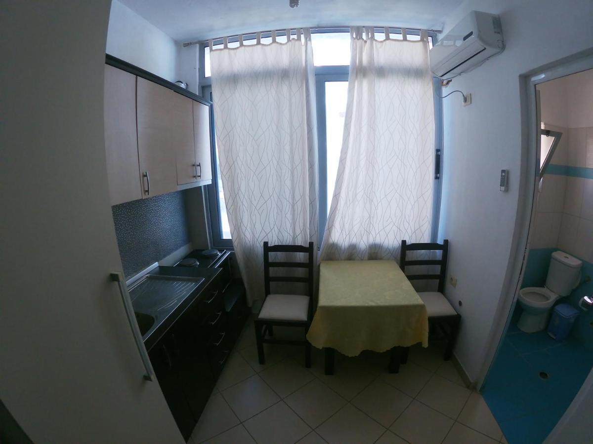 Honey Apartments Near Promenade Sarandë Eksteriør billede